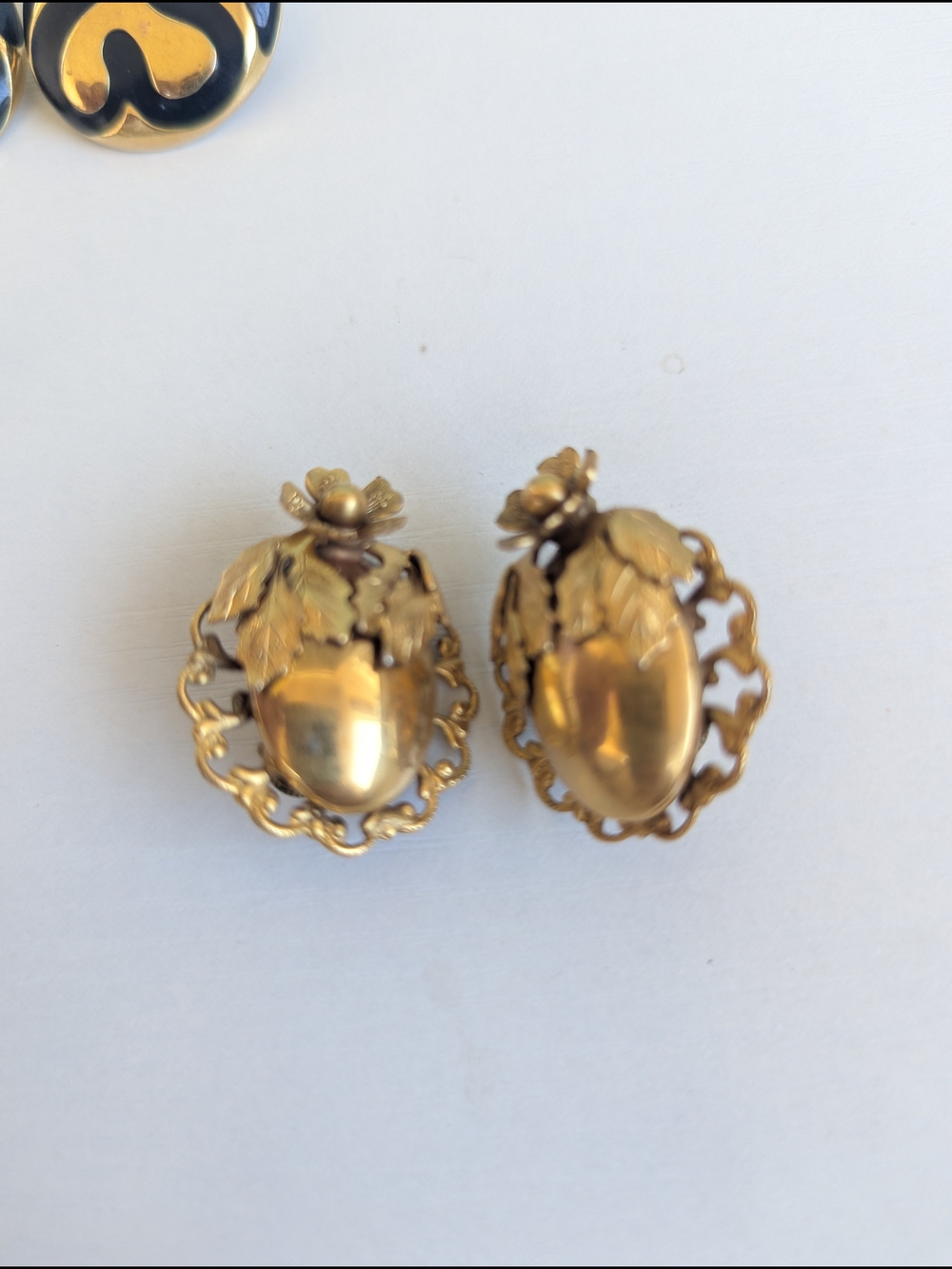Round Black and Gold Statement Clip-On Earrings - Women Jewelry (Bundle) - Picture 4 of 8